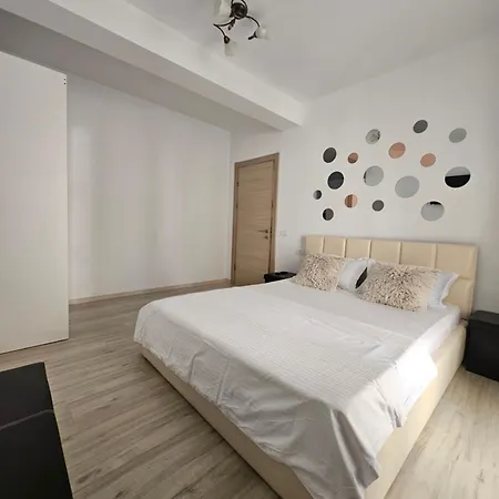 Zen Apartament Нэводари